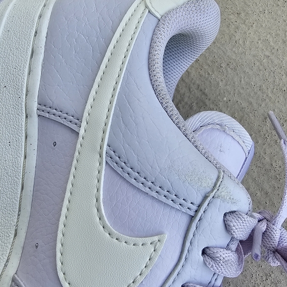 Nike Air Force 1 Women Sneakers - Picture 4 of 12